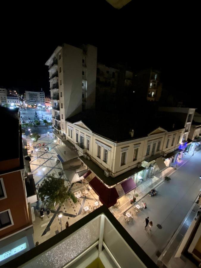 Happy Place! Big, Bright & Central - Ideal For Families And Groups Of Friends Патра Экстерьер фото